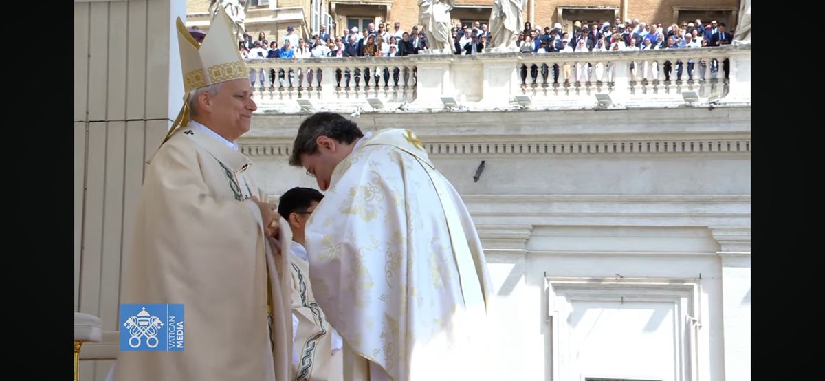 neilmaccarthy's tweet image. Special Canadian connection to Pope Leo XIV Mass of Inauguration. The Pope asked @archtoronto Cardinal Frank Leo to represent North American cardinals, bringing greetings & pledging their obedience to the Pope. Other continents, women & families also represented
#PopeLeoXIV