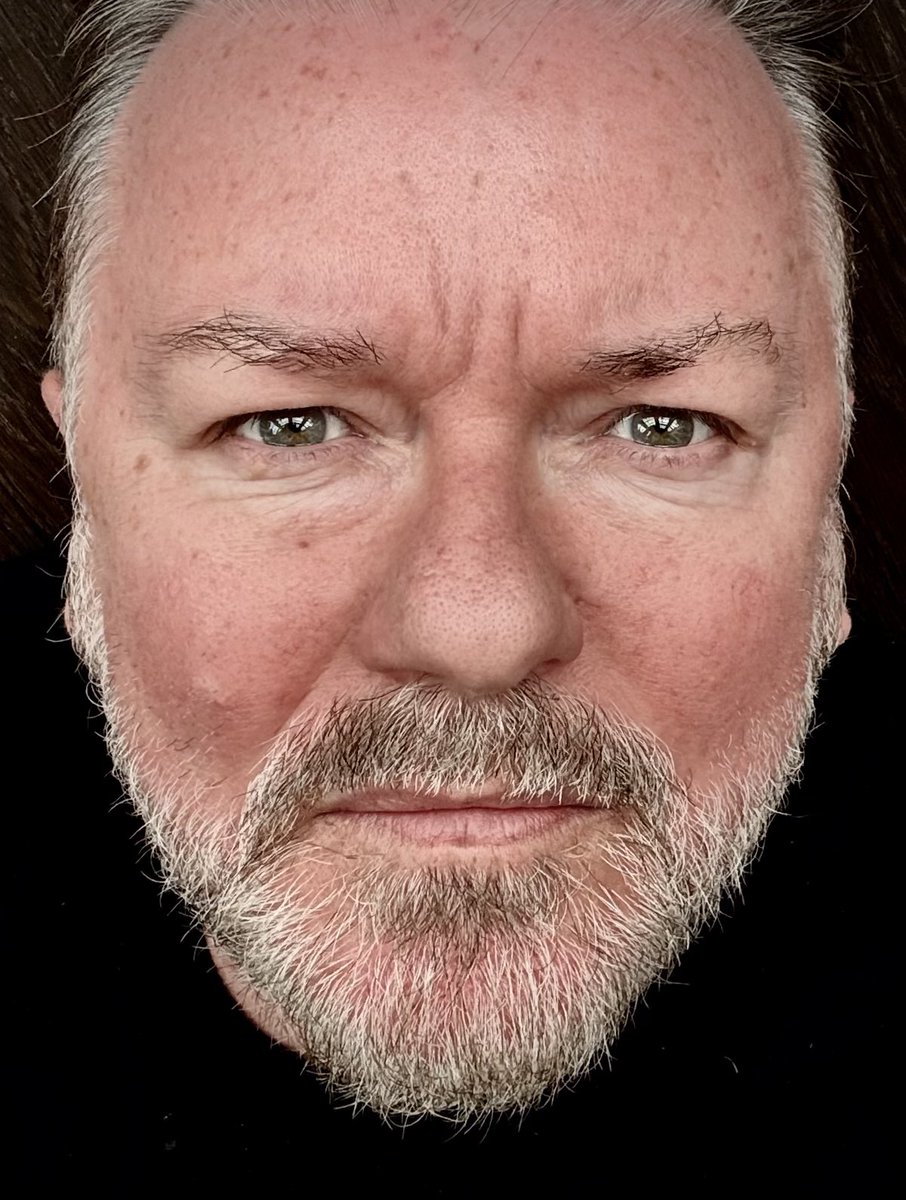 This looks like every photo of an actor in a theatre programme.