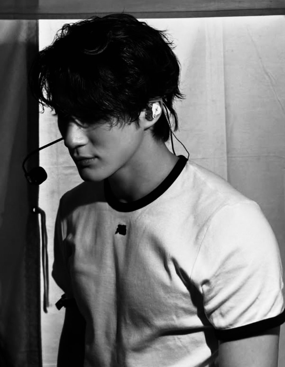 He could flirt without words. Just a look. A pause. A tilt of his head. Jeno doesn’t chase attention, it finds him, leans in, and stays. He’s not interested in being the loudest or the flashiest. He’s the kind you get lost in slowly, like a song that gets better every time.