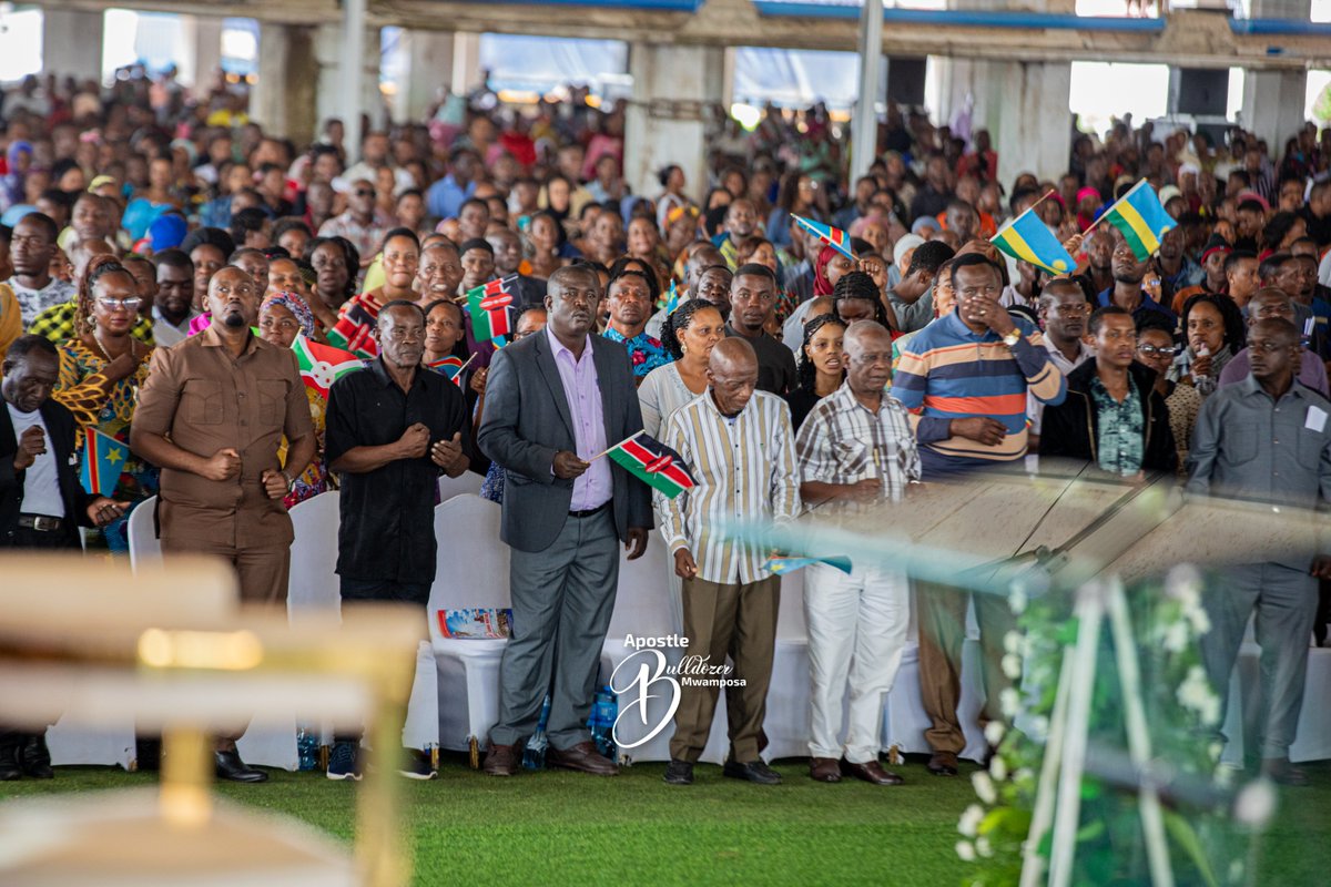 mwamposalive's tweet photo. Wakolosai 2:14

Watu wengi wanashindwa kufanikiwa kwa sababu kuna kesi ambazo zinamwendesha hafiki anapo pataka .

Kuogopa ni kuwa na kesi kuacha kuogopa ni kutokuwa na kesi 

Mathayo 14:20

Nataka kila kesi inayokusumbua ndani ya moyo wako leo hii ifungie nje ya moyo wako , kesi yoyote inayokusumbua itoe nje ya moyo wako huna kesi tena.