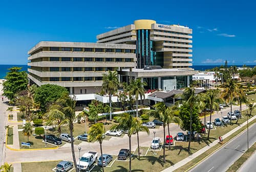 🌴🌞 El 𝗠𝗲𝗹𝗶𝗮́ 𝗛𝗮𝗯𝗮𝗻𝗮 ha sido seleccionado entre los mejores hoteles de #Cuba según l 𝗧𝗿𝗶𝗽𝗮𝗱𝘃𝗶𝘀𝗼𝗿, al recibir el prestigioso 𝗽𝗿𝗲𝗺𝗶𝗼 𝗧𝗿𝗮𝘃𝗲𝗹𝗲𝗿𝘀’ 𝗖𝗵𝗼𝗶𝗰𝗲 𝗕𝗲𝘀𝘁 𝗼𝗳 𝘁𝗵𝗲 𝗕𝗲𝘀𝘁 𝟮𝟬𝟮𝟱. 
cuba.travel/destinos/la-ha…
 #CubaUnica    🌞😎