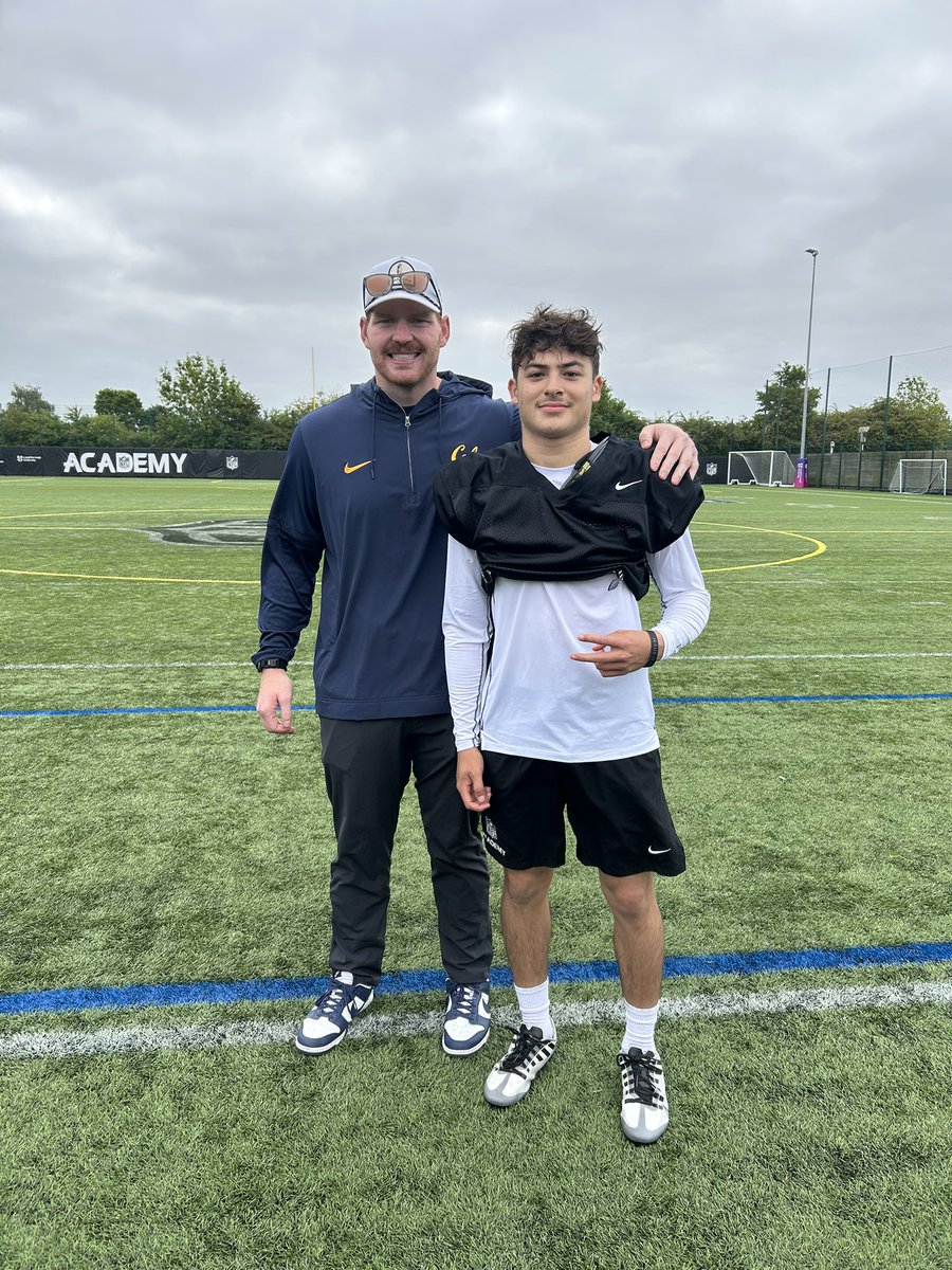 Thank you coach <a href="/themikesaffell/">Michael Saffell</a> for visiting us at <a href="/NFLAcademy/">NFL Academy</a> ,it was a pleasure to meet you <a href="/CalFootball/">Cal Football</a> #GoBears