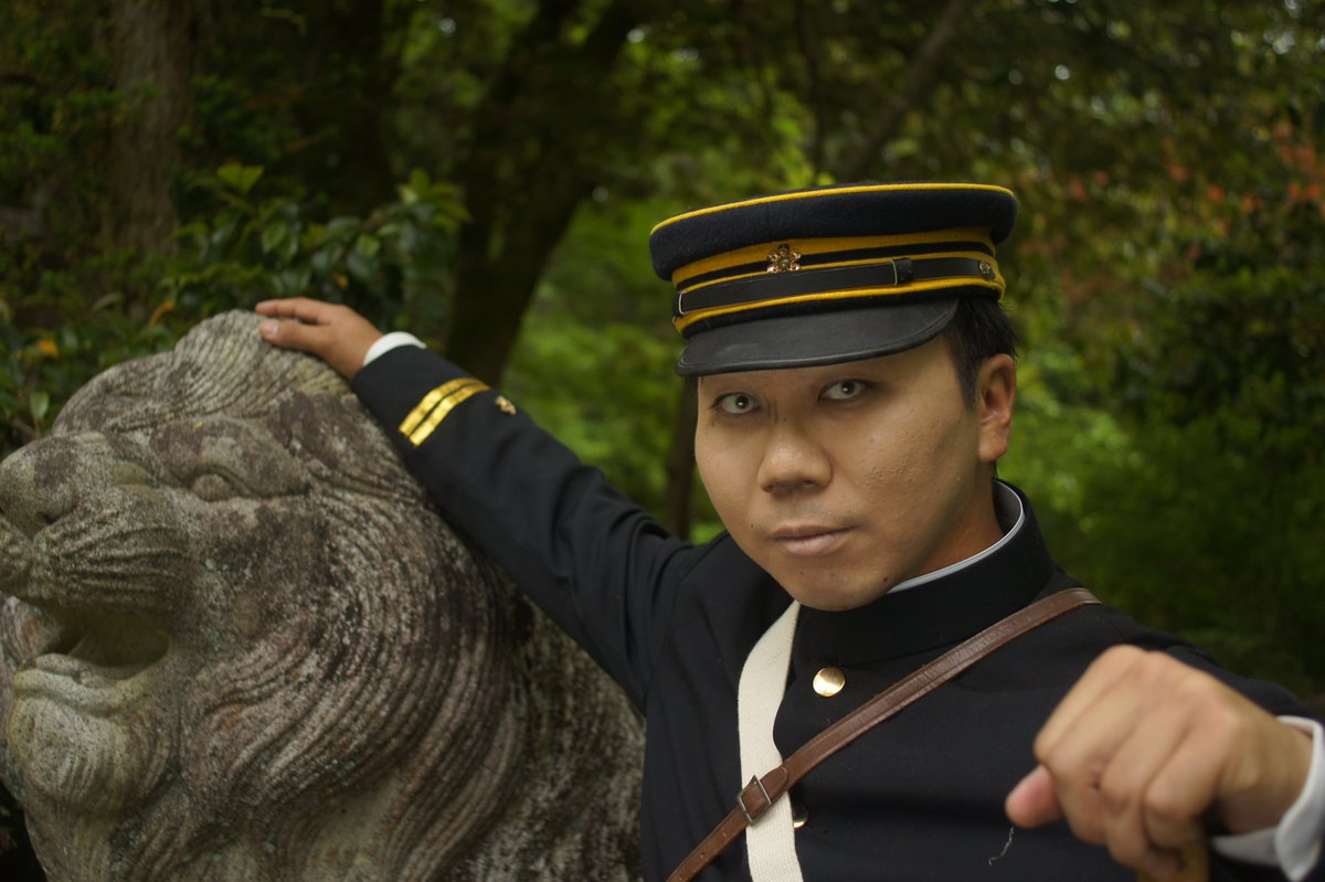 コスガタ石油の里で撮影させて頂きました④
やっぱり、剣虎兵なら猛獣を従えてないとってことで半ば強引にライオンで代用しちゃいましたｗｗ

漫画「皇国の守護者」より
新城直衛中尉

#コスガタ石油の里
#コスプレ
#皇国の守護者

※本人掲載許可済み