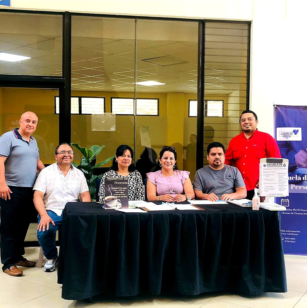 MNDelReino's tweet photo. Hoy queremos invitarte a que comiences a vivir un proceso de transformación en el área de tus finanzas aprendendiendo a administrar tus recursos con sabiduría y propósito divino. 💰🙏 

Acércate a nosotros y conocerás dos formas donde podrás comenzar a vivir este proceso. 🌟 https://t.co/fQ08yRNWjw