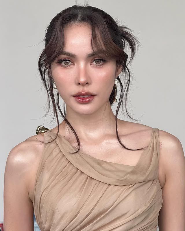 Nomannaw's tweet photo. เมคอัพคือฉ่ำาาา ชาล็อตสวยมากกกกกกก✨

📸 : sekimakeup

NATARAJA 16TH X ENGLOT
#นาฏราชครั้งที่16 https://t.co/hHV7MFdtrR