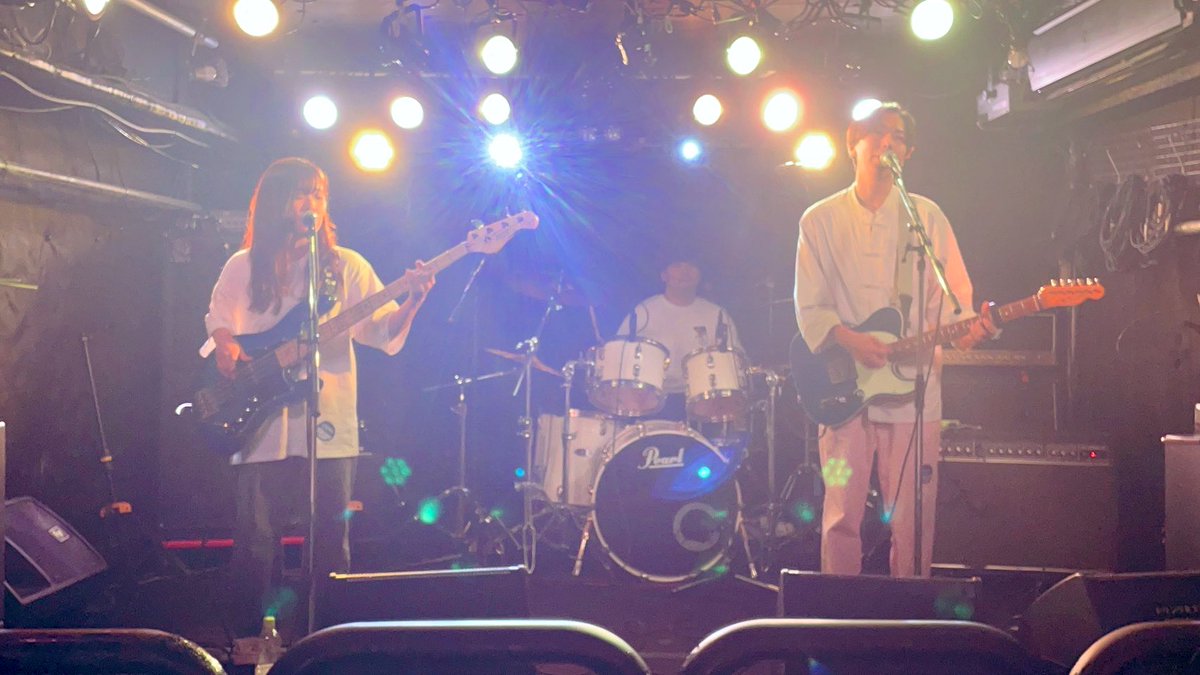 LIVEHOLICありがとうございました！！
温かい人ばかり！
そしてグローバル！！
私達の曲はニュージーランドにハマるようです！！！！
本日は牛丼！