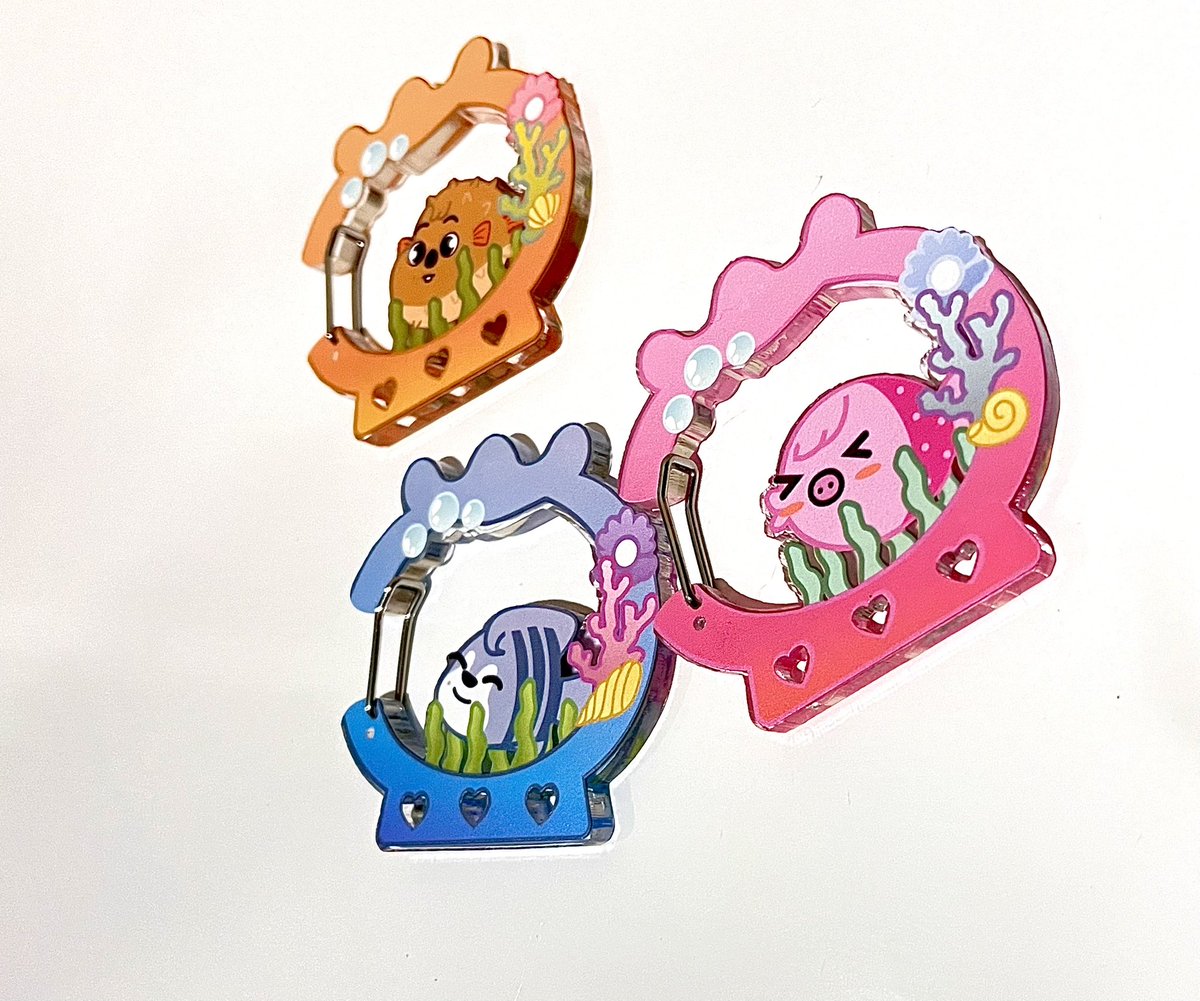 Ros_J_One's tweet photo. Another Happy Mail!!! ˗ˏˋ ♡ ˎˊ˗

Beli carabiner super gemashhh di kak @binchanroom_ 
Lucu bgttttt aku gemes liatnya, terus bahan carabinernya bagus banget akriliknya????? Tebel juga!!!! Thank you so much kak, anak2 ikan ini akan aku sayang 🥹🤏🏻 https://t.co/MrMWO1nQZZ
