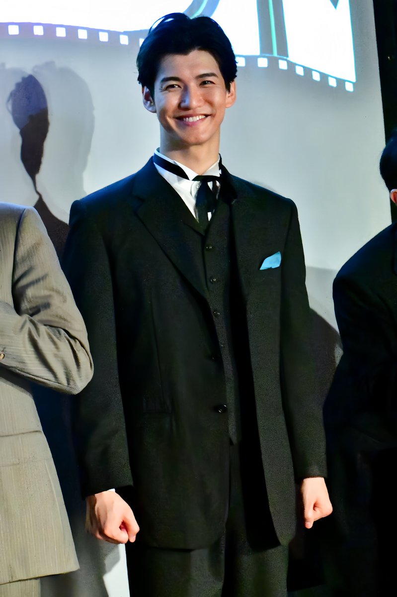 舞台フェイドアウト本日も2公演観劇させて頂きました！
少しずつ違う所があったりして何回観ても面白いし、ストーリーはわかってるのに何度観ても2人の熱い想い&amp;物語がすごいなぁと…😌
また観る事が出来て本当に良かったです！
千秋楽おめでとうございます&amp;3日間お疲れ様でした☺️
#舞台フェイドアウト