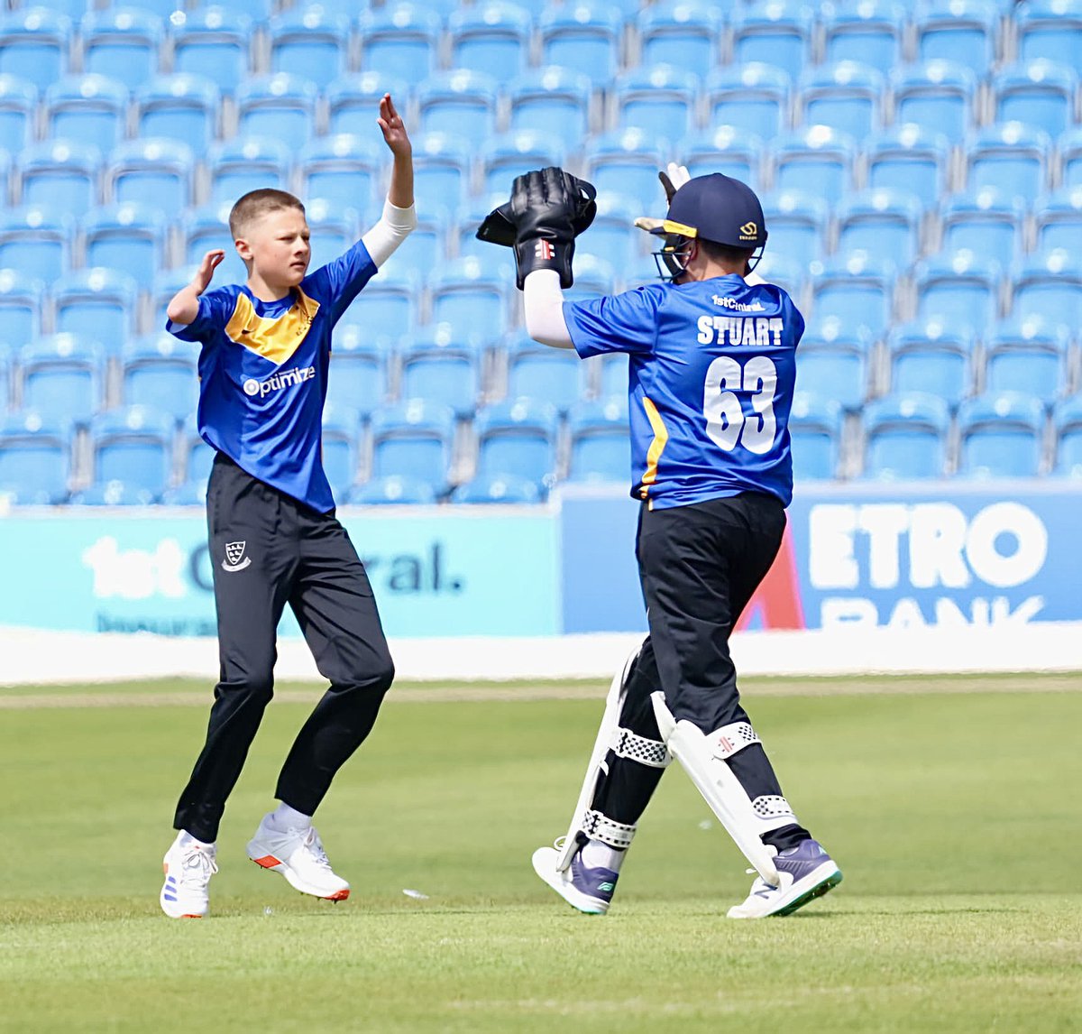 Dominant all-round display from Hampshire over hosts Sussex, seals their Cup Final berth. 🏆 

Scorecard: 📋 bit.ly/43lKHrg