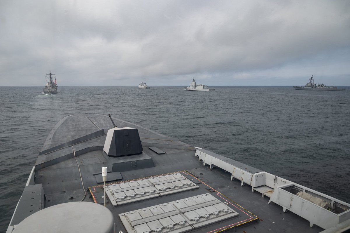 EtatMajorFR's tweet image. Unité en mer ⚓️

Projection des forces maritimes de l’Alliance lors de l’exercice #FormidableShield25.

Renforcer notre interopérabilité pour prévenir et neutraliser toute menace. 👊