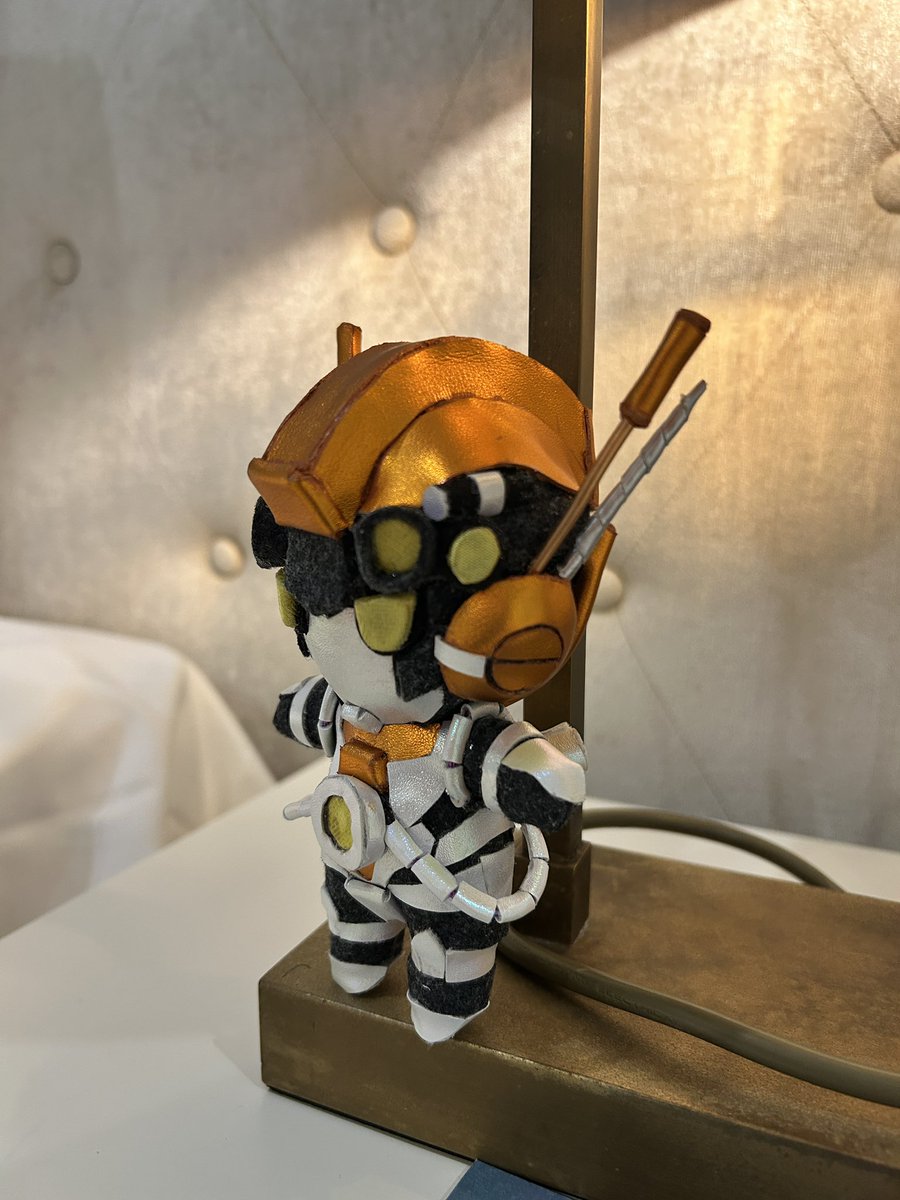 Ciko43siko's tweet image. Day one of the company trip! Trepan-sensei’s coming along for the fun!
#Transformers #trepan