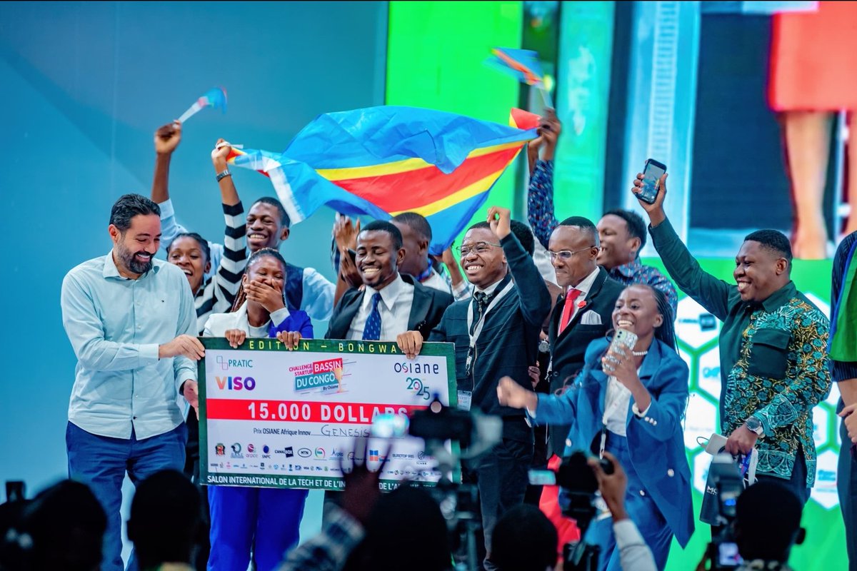 migishaofficiel's tweet photo. https://t.co/Waau4yCNPv

Nous devons miser sur la jeunesse congolaise entreprenante car nous avons des véritables pépites œuvrant de de multiples secteurs qui pourront dans un proche avenir démontrer qu'ils peuvent contribuer significativement à relever le défi de la création d'emplois de masse et de la captation de valeur ajoutée sur le sol congolais.

L'inversion des courbes de nos importations - exportations passe indéniablement par ce pari sur la jeunesse de la RDC  

💪🏾🇨🇩

#RDC
@Presidence_RDC 
@PrimatureRDC 
@AdnRdc 
@PatrickMuyaya 
@OsianeCg 
#ADN
#PNN
#243
#DRC
@TopCongo 
@7sur7_cd 
@actualitecd 
@numericocd 
@PoliticoPlayk