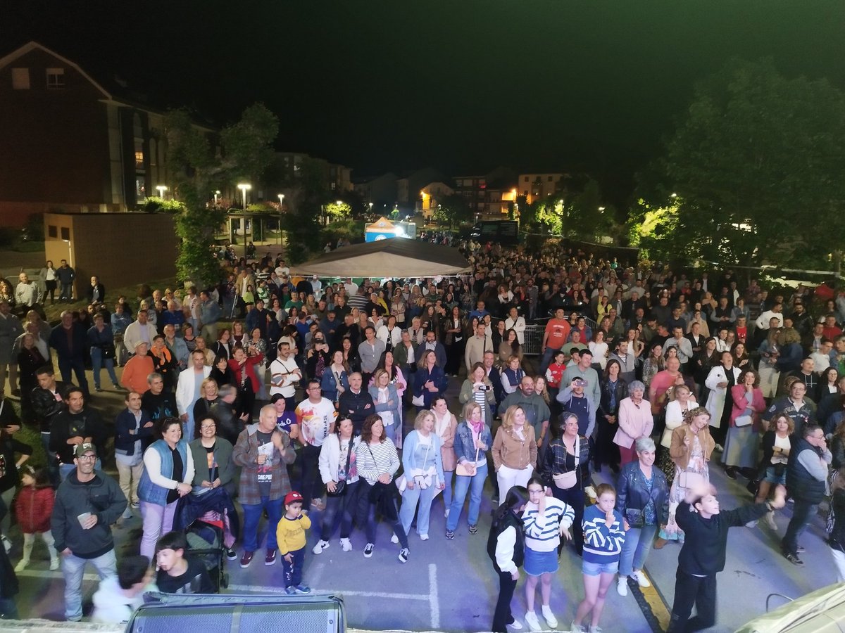 🙋Magnífica velada la de anoche en Sarón, con motivo de la celebración del primer Poptour en Cantabria.

🙂Con grandes amigos, buen ambiente y mejor compañía.

#WriterInsurgente
#SaludosInsurgentes
elinsurgentecalleja.com
<a href="/SantiInhumano/">La Banda del Capitán Inhumano</a>
<a href="/vherrero/">Víctor Herrero Ocejo</a>
<a href="/adrixael/">adrián fernandez</a>
#festivalpoptour