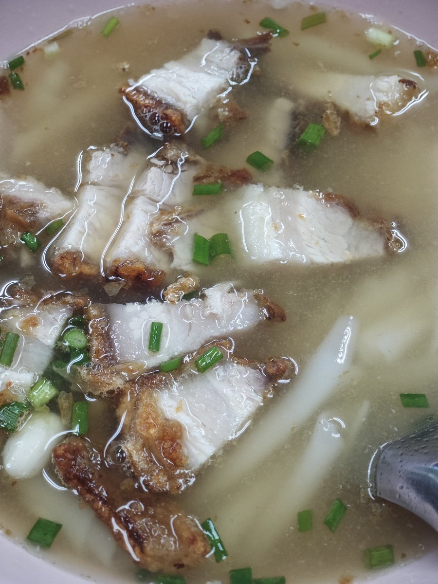 bigmanpower2's tweet photo. หมูกรอบจะเยียวยาทุกสิ่ง https://t.co/QwVPYGbb9w