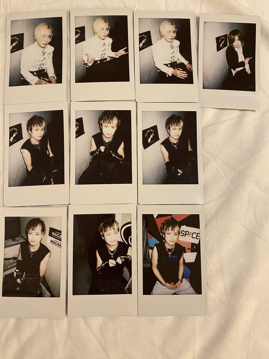 ttthxsn's tweet photo. DIAURA チェキ　お譲りします

DIAURA 佳衣さん　達也さん　翔也さん
チェキお譲りします
勝手ではございますが、5/18 アウストの翔也さんは纏め買い優先とさせていただきます

お気軽にお声がけください https://t.co/Gq4tlpyuiN