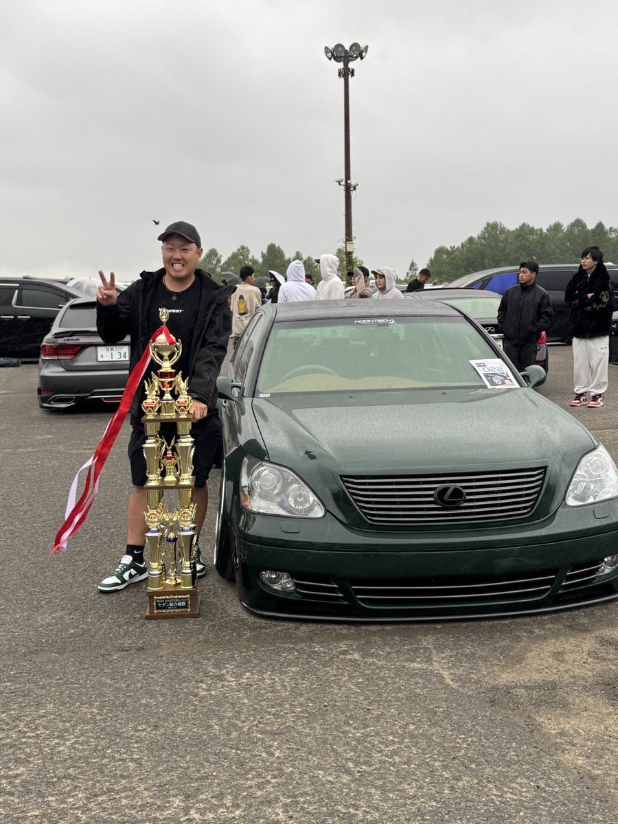 9c9e9l9's tweet photo. マスターズカップお疲れ様でした😌
セダン総合優勝🏆を受賞する事ができました😭
ここまで結果が出たのもいつも製作に携わってくれるMOONTECHの皆様、セルシオに携わって周りの方々のおかげでもあります🙇‍♂️
投票してくれた皆様、審査してくれた運営関係者の皆様、ありがとうございました🙇‍♂️
これからも頑張って走りますのでお会いした際は宜しくお願いします❗️
本日、参加された皆様、マスターズカップ運営関係者の皆様、一緒に走ってくれた仲間達、お疲れ様でした❗️

#マスターズカップ
#マスターズカップで会いましょう