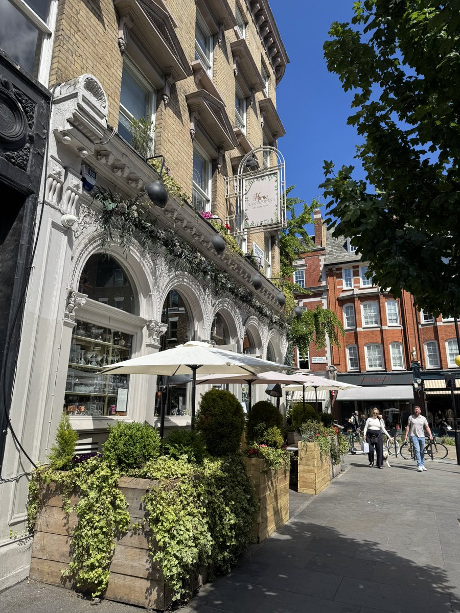 LOVELIGHT tweet media