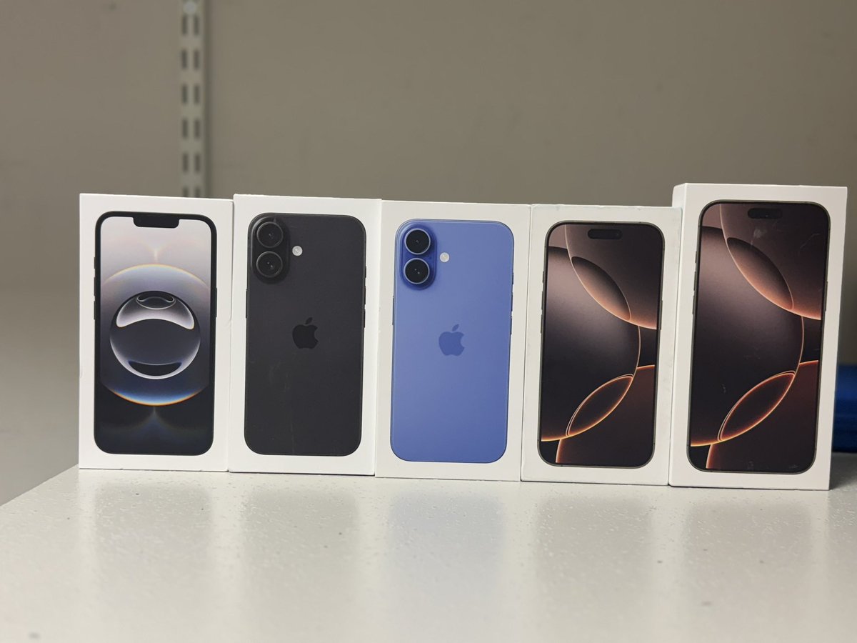 PhcGadget's tweet photo. Get familiar with the 16 Series Line up!
Starting From the right:
16 Pro Max (Dessert Titanium), The Best Smartphone from Apple till date,  featuring the most advanced and efficient tech.
To the left:
16e (Black &amp; White), An upgraded version of the Apple e series compatible with https://t.co/EJcaxFPSpm
