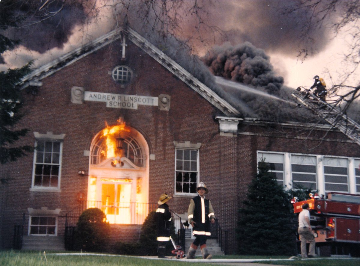 Peter Aloisi tweet media