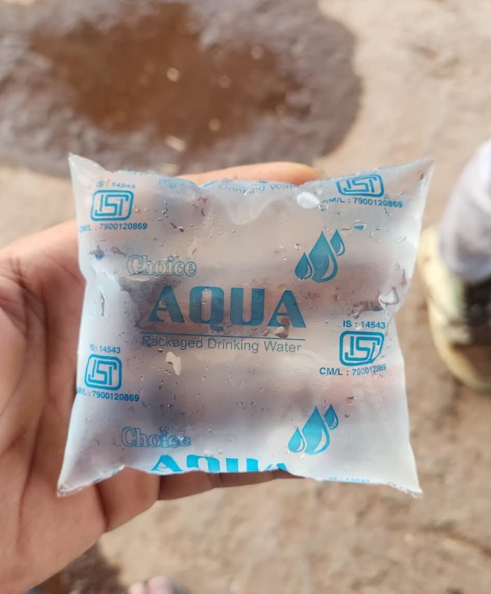 इशका भी अपना जमाना था ।
किस किश ने इश्मे पानी पिया है