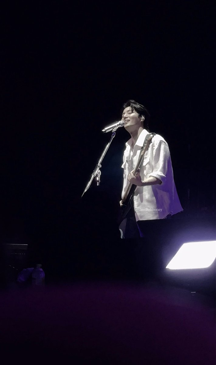 smilehooney's tweet photo. 250503 🦊 DAY6 FOREVER YOUNG IN JAKARTA
#데이식스 #영케이 #Day6 #YoungK #day6youngk #day6worldtour #foreveryounginjakarta https://t.co/G7O84lsuUo
