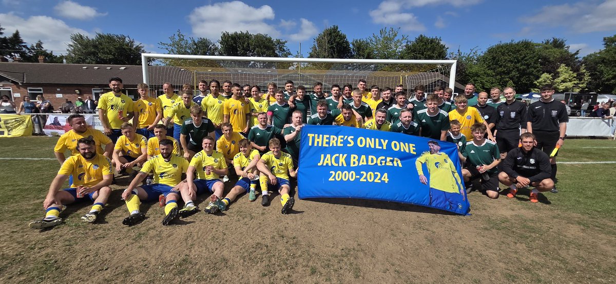 Cracking day yesterday with some top folks for the boy ⚽️

Thank you to everyone who came down &amp; made it a special day, was amazing to see how many people turned out 💛💙