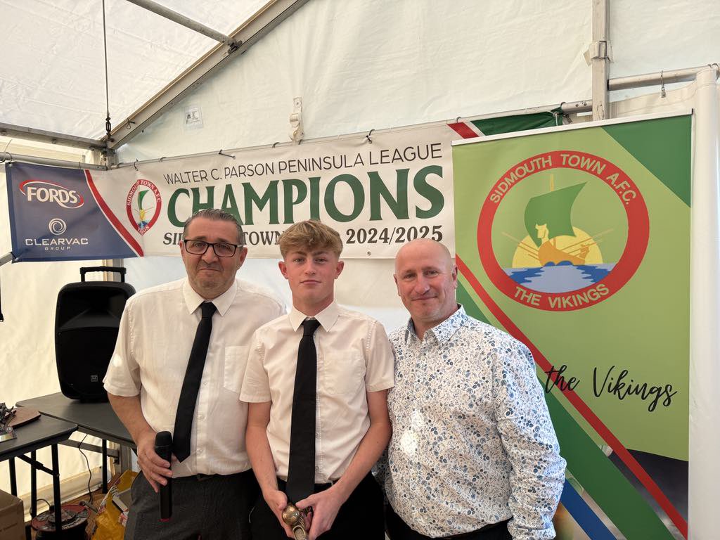 Sidmouth Town U18s Team Awards 🏆

Managers Player - George Burke
Players Player - Leo Gribble
Most Improved - Ethan Cooke 
Top Goalscorer - Archie Melville-Hallett

#UTV💚 #Vikings
