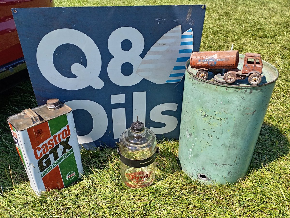 Didn't really want to go to a car boot sale but now I'm glad I did!
#HistoryBehideTheToys
#MotoringHistory