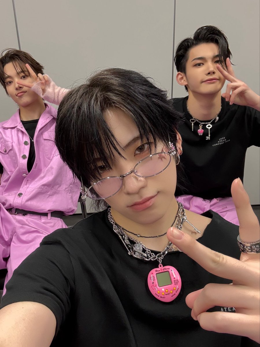 잠만... 우리 제로욘쭈 첫셀카야 너무 기다렸어요 ㅅㄹㅎㅇ😭😭😭😭😭😭😭😭😭😭😭😭😭😭😭😭😭😭😭😭😭😭😭😭😭😭😭😭😭😭💕💕💕💕💕💕💕💕💕💕