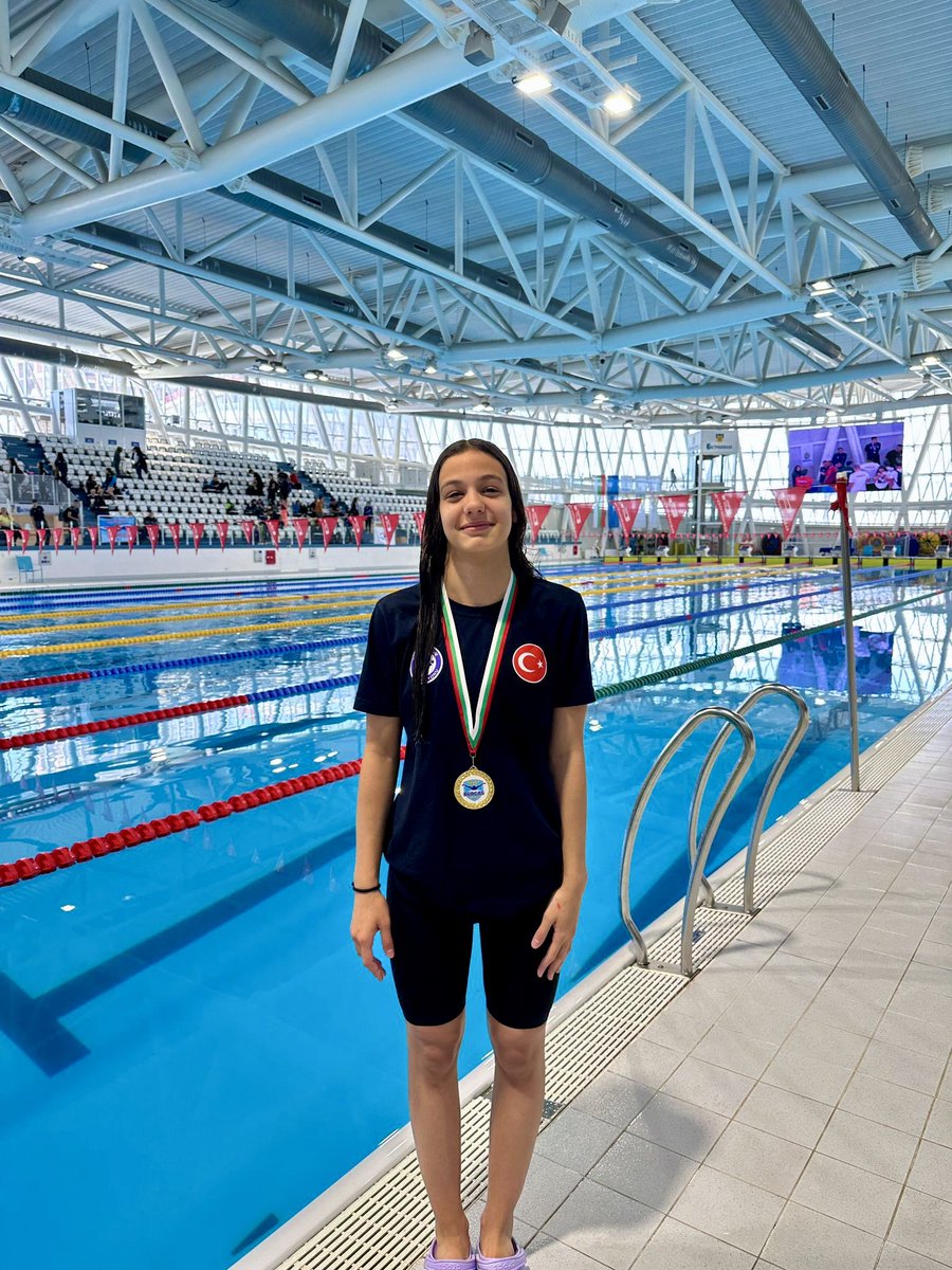 aykonakademi's tweet photo. 🥇 ALTIN MADALYA BURGAS’TAN GELDİ! 🇧🇬

Aykon Akademi sporcumuz Zeynep İpek Pişkin, 2025 Grand Prix Burgas Yüzme Şampiyonası’nda 13-14 yaş 100M Kurbağalama kategorisinde ALTIN MADALYA kazandı! 💥🏊‍♀️ https://t.co/HqH0gVS1zk