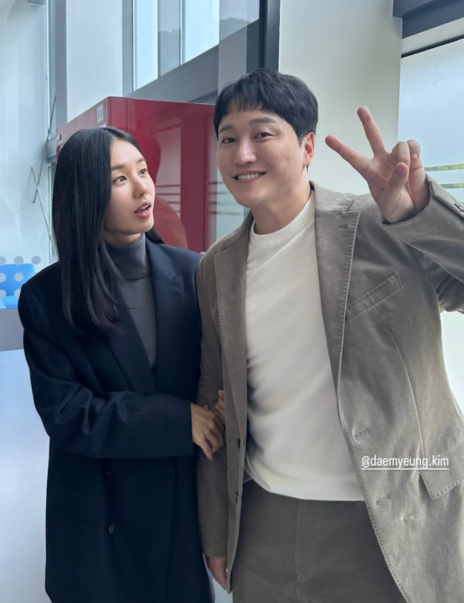 midobirb's tweet photo. IKSONG NATION, GOMGOM NATION RISE!!! WE WON!!!!! 😭❤️ https://t.co/RN3Uw6hALO