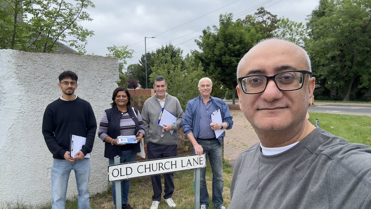 Paresh (@paresh4change) on Twitter photo Great canvass today in #belmont Ward in <a href="/harrow_council/">London Borough of Harrow</a> by <a href="/HAConservatives/">Harrow Council Conservatives</a>
Joined by <a href="/ParmarMina/">Mina Parmar FRSA</a> as Belmont councillor and activists.
#stanmore Ward councillor #philipbenjamin <a href="/anjanapatel01/">Anjana Patel</a> #torydoorstep Great canvass today in #belmont Ward in <a href="/harrow_council/">London Borough of Harrow</a> by <a href="/HAConservatives/">Harrow Council Conservatives</a>
Joined by <a href="/ParmarMina/">Mina Parmar FRSA</a> as Belmont councillor and activists.
#stanmore Ward councillor #philipbenjamin <a href="/anjanapatel01/">Anjana Patel</a> #torydoorstep