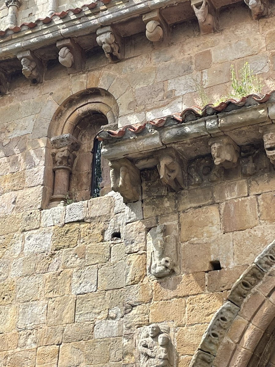 Hola, la locura esta de Cervatos, qué. Necesito un mes aquí.