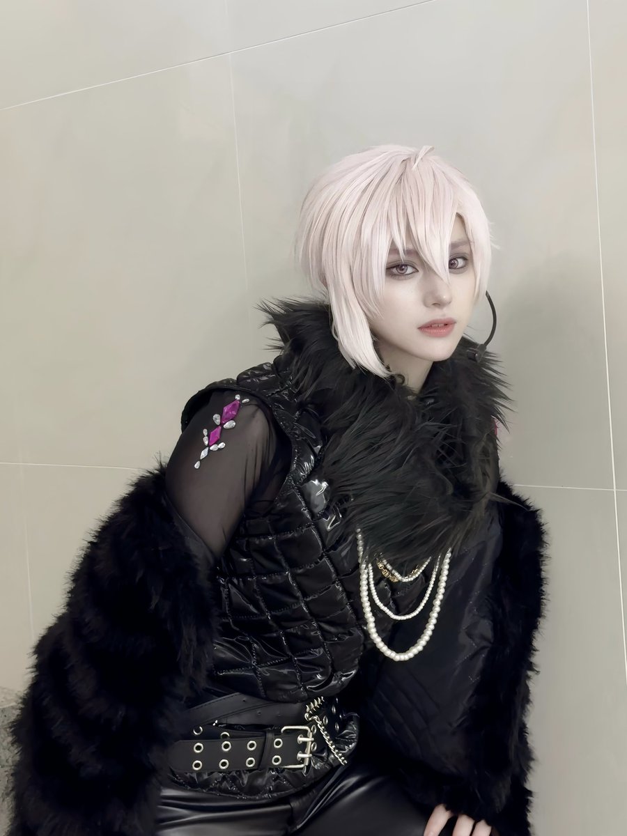 5월 수코 텐니로 다녀왔다 진짜 더워 죽을 뻔 .. 

#アイナナ #cos #TRIGGER