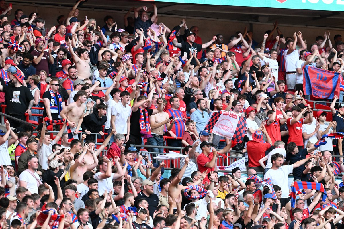 OfficialShots's tweet photo. One week on and it's still not quite sunk in yet 🏆 https://t.co/VsGVebkwXT