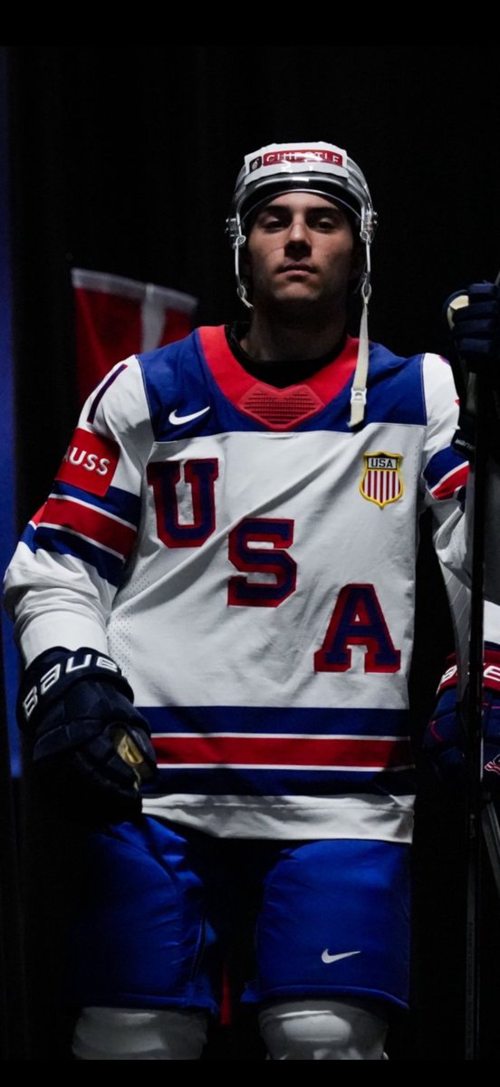 Arjun_AJB15's tweet photo. Frankie Nazar literally looks like a star in the red, blue and white!
He’s just beginning his pro international career! That’s my Center! #Blackhawks #IIHFWorld 🇺🇸🇺🇸🦅🦅 #NHL https://t.co/VVUdBSgq40