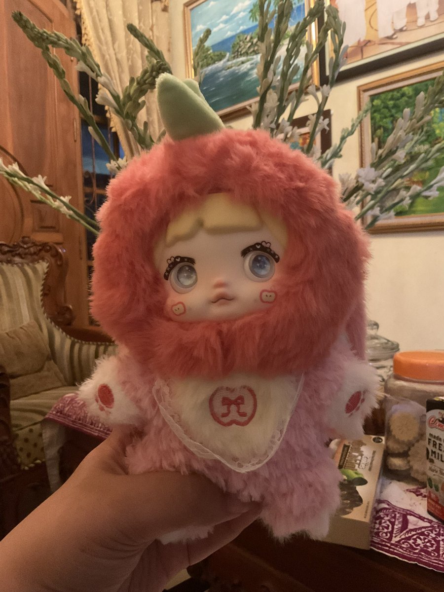 embvert's tweet image. LUPA UPPPPPP, hi there ms apple!