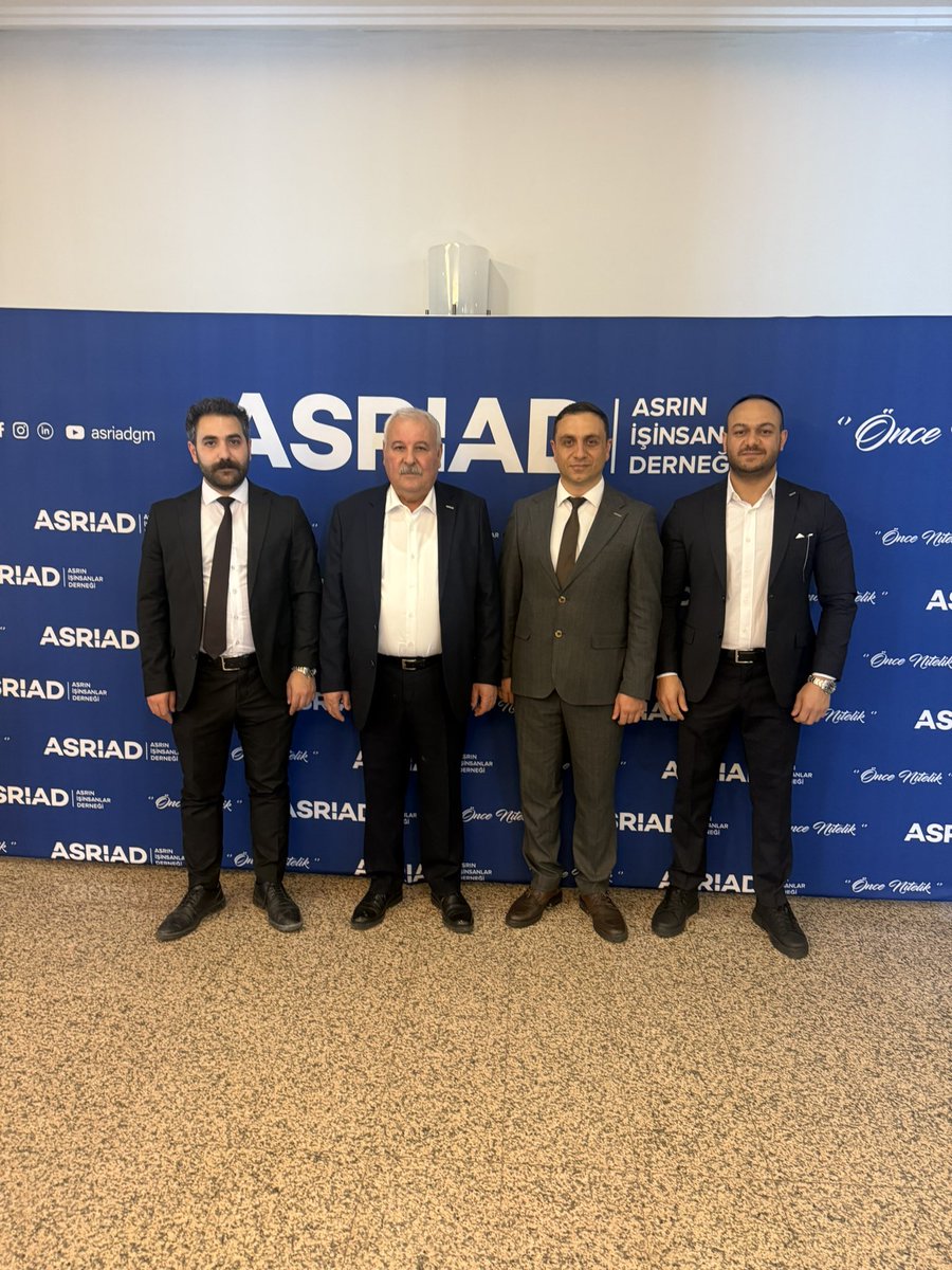 AsriadVan's tweet photo. Van Şube Başkanımız Taner Han öncülüğünde, yönetim kurulumuzla birlikte ASRİAD III. Meclis Toplantısı için Kızılcahamam’daydık.
“Küreselden Yerele” mottosuyla bir araya geldiğimiz bu güçlü organizasyonda; ortak vizyon, iş birliği ve istişare ruhu ön plandaydı.
#ÖnceNitelik https://t.co/UFbgBuO93j