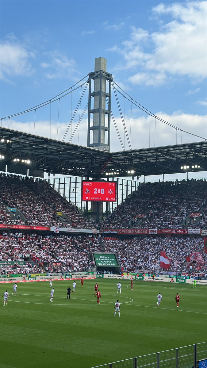 AMeisterschaft's tweet photo. ❤️❤️❤️ Es ist angerichtet!🎉 #effzeh https://t.co/GfiYNtkM2E