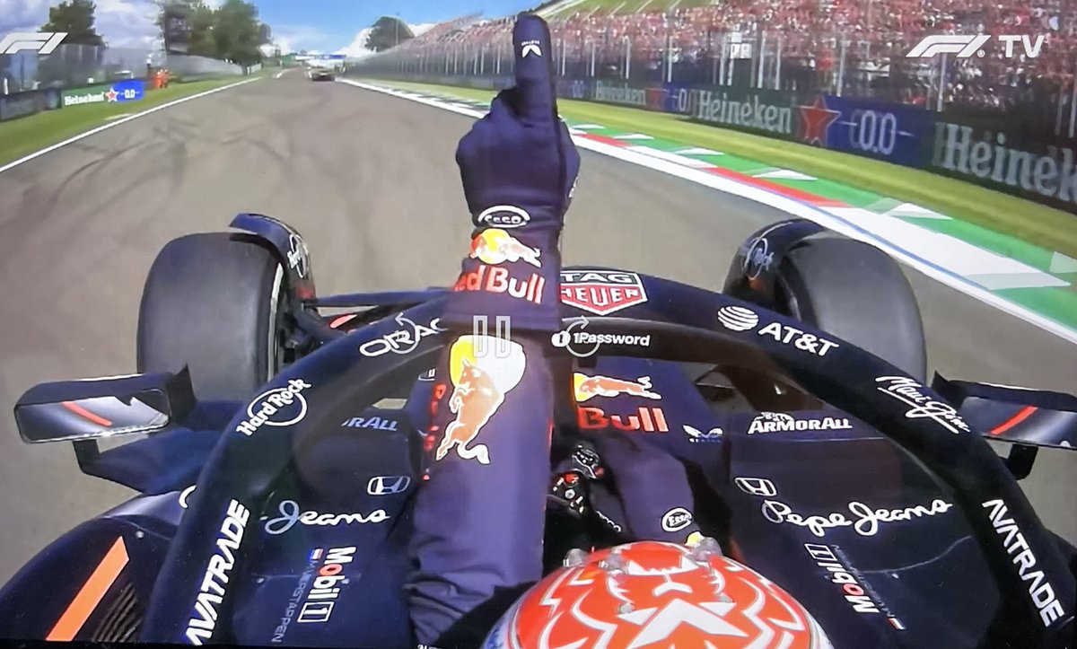 F1ToRuleThemAll's tweet photo. number one ☝🏻 https://t.co/X11rXaHueo
