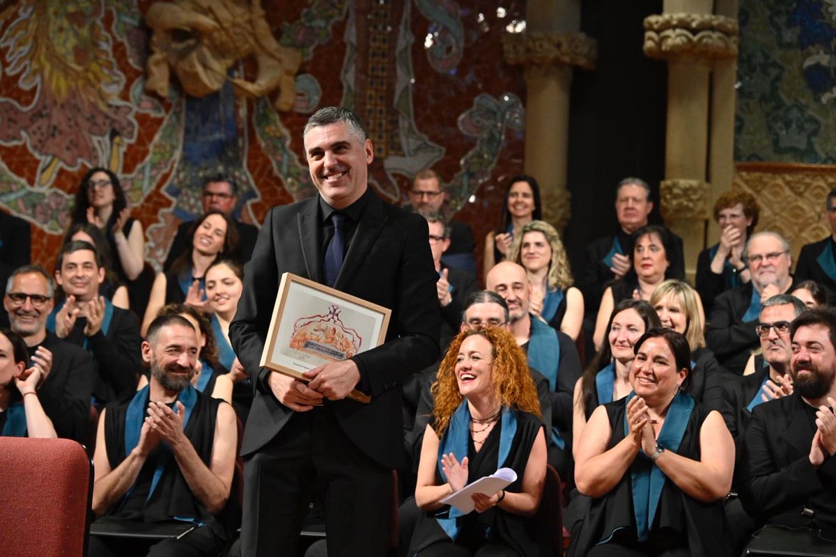 Sònia Hernández (@shalmodovar) on Twitter photo Molt especial el concert d’homenatge a Pablo Larraz per la seva trajectòria en la direcció de l’<a href="/Orfeo_Catala/">Orfeó Català</a>. Avui hem gaudit del ‘Requiem’ de Fauré, i obres de Pau Casals, Mendelssohn i <a href="/JosepOlle/">Josep Ollé Sabaté</a> al <a href="/palaumusicacat/">Palau de la Música Catalana</a>. Gràcies per tota la feina al capdavant d'aquest cor històric! Molt especial el concert d’homenatge a Pablo Larraz per la seva trajectòria en la direcció de l’<a href="/Orfeo_Catala/">Orfeó Català</a>. Avui hem gaudit del ‘Requiem’ de Fauré, i obres de Pau Casals, Mendelssohn i <a href="/JosepOlle/">Josep Ollé Sabaté</a> al <a href="/palaumusicacat/">Palau de la Música Catalana</a>. Gràcies per tota la feina al capdavant d'aquest cor històric!