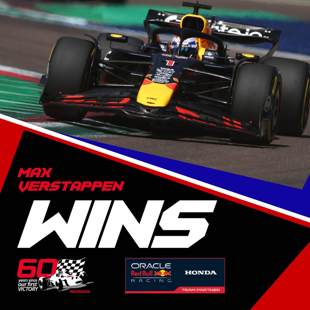HondaRacingGLB's tweet photo. What a lovely move 😍

Great victory for @Max33Verstappen at the #ImolaGP

#Honda #F1 https://t.co/CEbefoW7kn