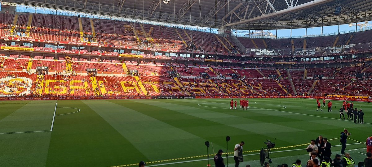Mekandayım 💛❤️