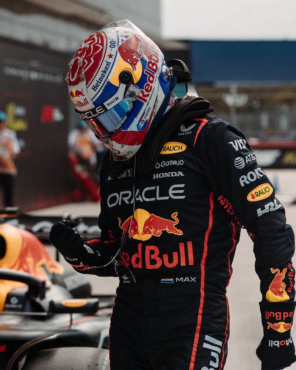 Max Verstappen breaks Michaels record and becomes the first ever driver to win 4 races in a row in Imola🏆🏆🏆🏆