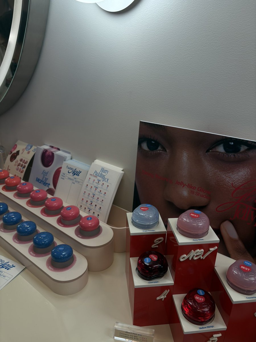 zariakeichelle's tweet photo. Thank you @fwee_makeup for inviting me to the first US store 💙 https://t.co/BfLLDGwVU3