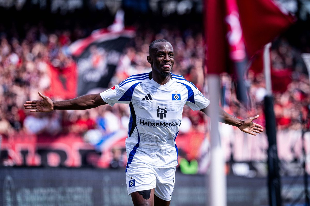 HamburgoSV_AR's tweet photo. GRACIAS POR ESCUCHARME.
GOL. VAMOS A BUSCAR EL CAMPEONATO.
GOL DE DOMPE DE TIRO LIBRE.
#nurderHSV #HSVSGF https://t.co/5szxDGk4n2
