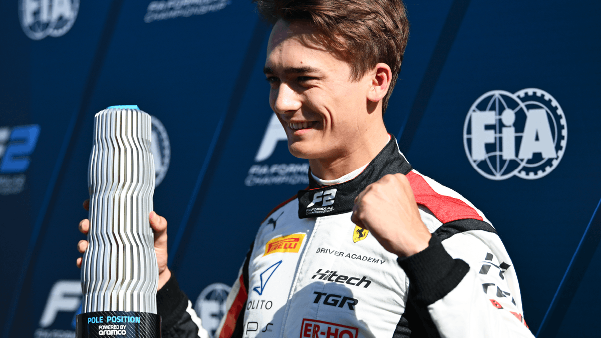 نحتفي اليوم بمحطة مهمة في شراكاتنا مع فورمولا2 وفورمولا3

 استنادًا إلى نجاحنا في تزويد جميع سيارات فورمولا2 وفورمولا3 بوقود منخفض الانبعاثات، تقدَّم جائزة أرامكو لمركز الانطلاق الأول، والمصنوعة باستخدام ألياف الكربون، إلى السائقين المنطلقين من مركز الانطلاق الأول في كل سباق