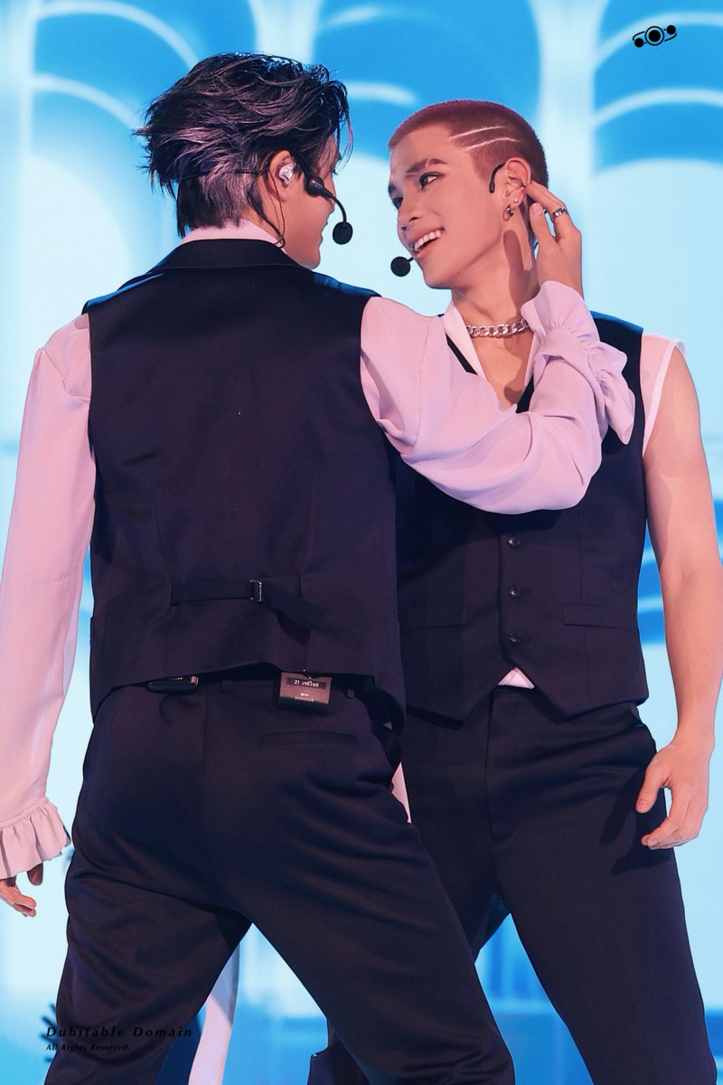 DubitableDomain's tweet photo. 25.05.18

FLY TO THE SKY WITH GEMFOT
#LOLFanFest2025D2
#GeminiFourth  #เจมีไนน์โฟร์ท
#Gemini_NT #Fourthnattawat 
@gemini_ti @tawattannn https://t.co/8ganD2fr2m