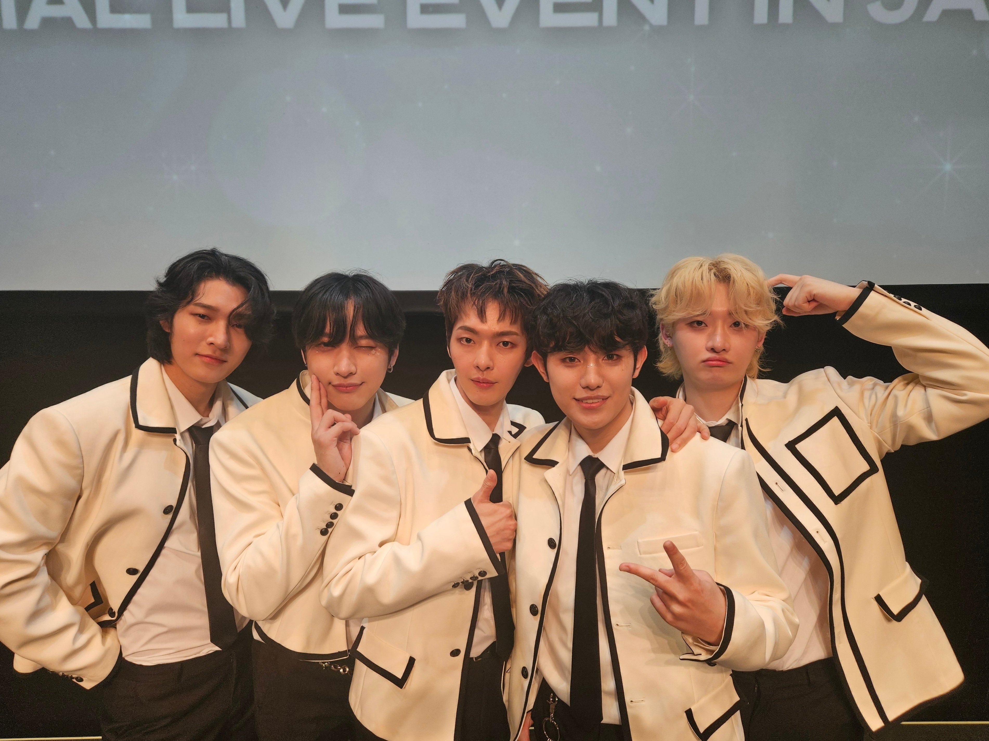 OnlyOneOf Japan Official (@OnlyOneOf_Jp) / X