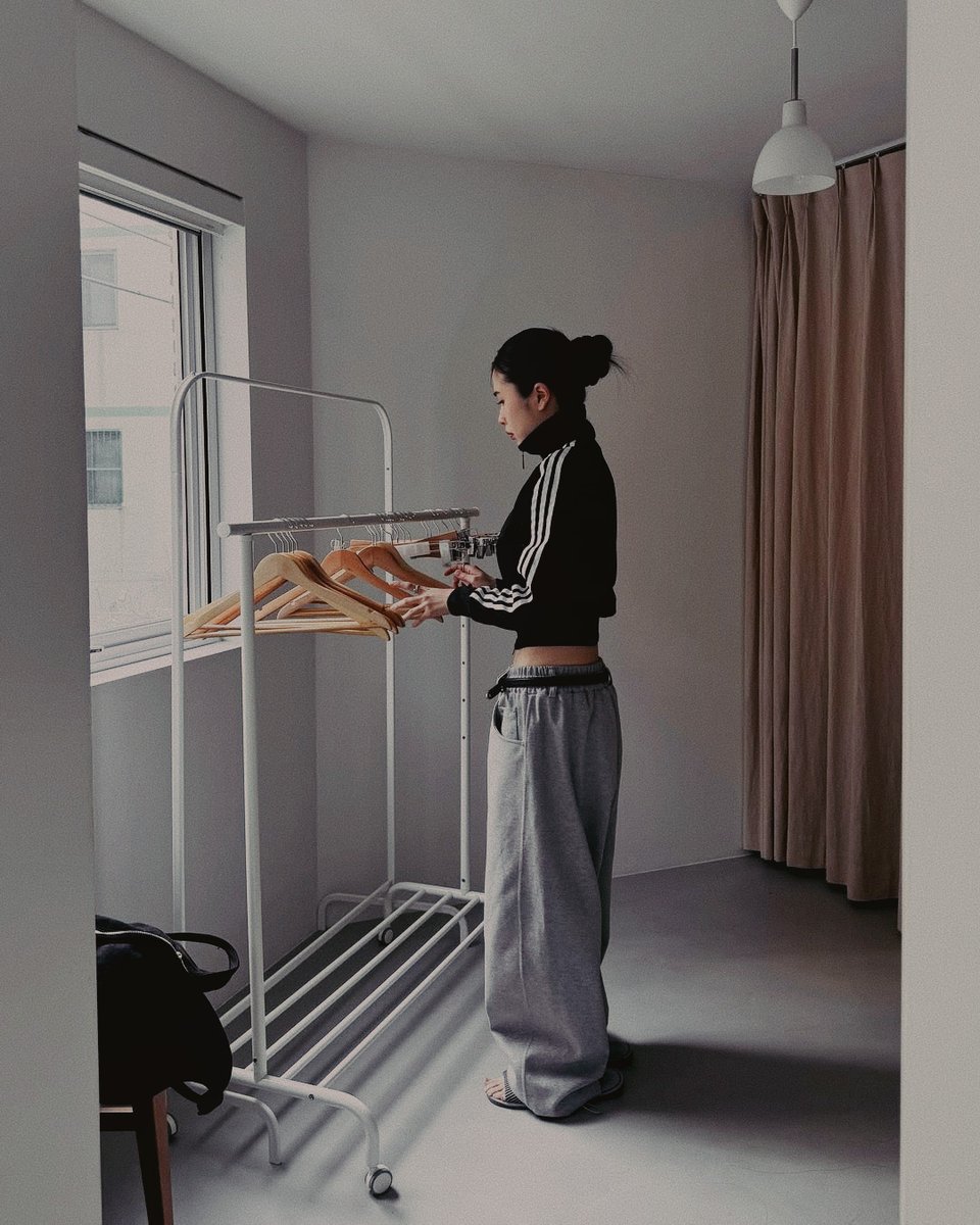 charisInaraKld's tweet photo. 𓂃۶ৎı𝔫𝔞𝔯𝔞'𝔰𝔠𝔥𝔞𝔬𝔰™⠀
⠀⠀ ⠀⠀ ⠀⠀ ⠀⠀ ⠀⠀ ⠀⠀ ⠀⠀:¨ ·.· ¨:
⠀⠀ ⠀⠀ ⠀⠀ ⠀⠀ ⠀⠀ ⠀⠀ ⠀⠀ `· . 𐙚

Taşınmam gerektiğini söyleyen manyak kimdi? Çığlık atmak istiyorum. Bir insanın neden bu kadar eşyası olur ki? https://t.co/8UEEdn6fC7